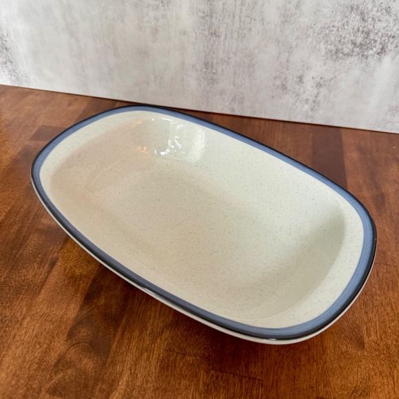 Mid Century Serving Bowl and Plater - Picture 2 of 4